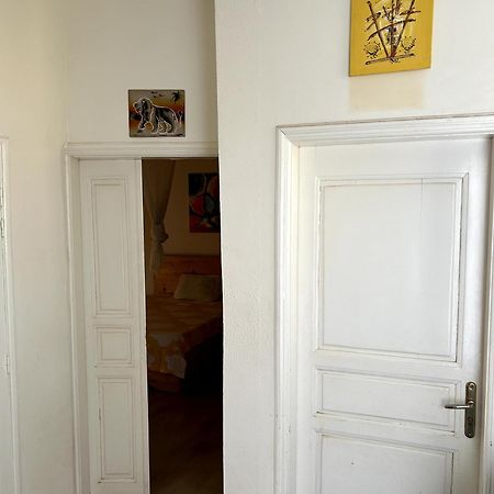 Chambre Spacieuse Avec Balcon - Salle De Bain Exterieure Privee & Breakfast Saint-Louis Luaran gambar