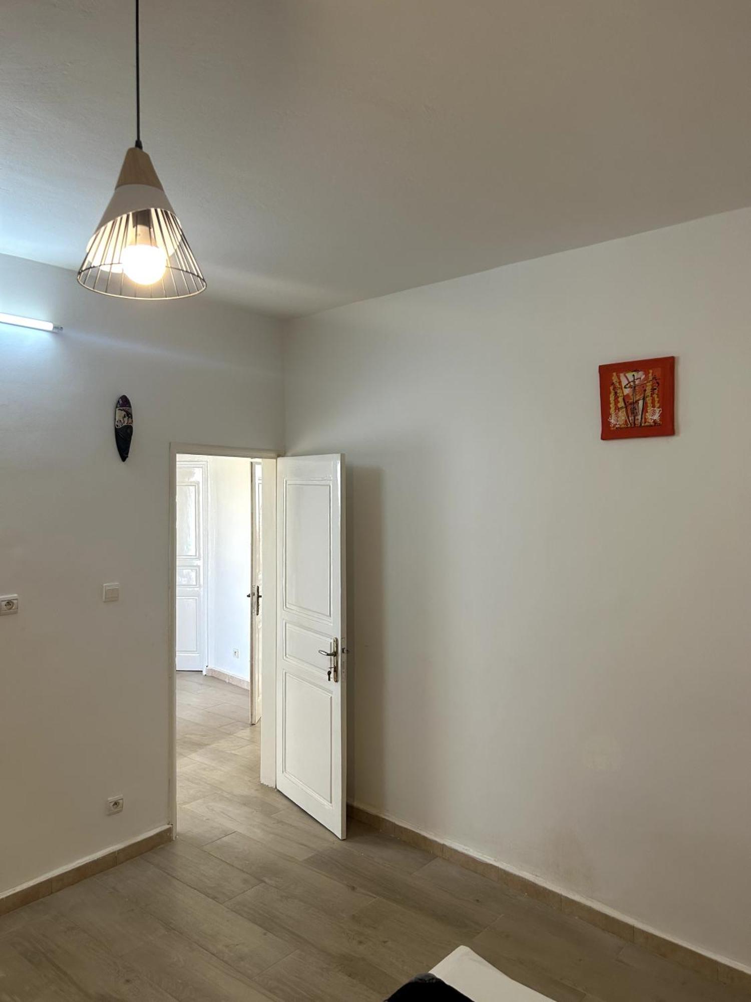 Chambre Spacieuse Avec Balcon - Salle De Bain Exterieure Privee & Breakfast Saint-Louis Luaran gambar