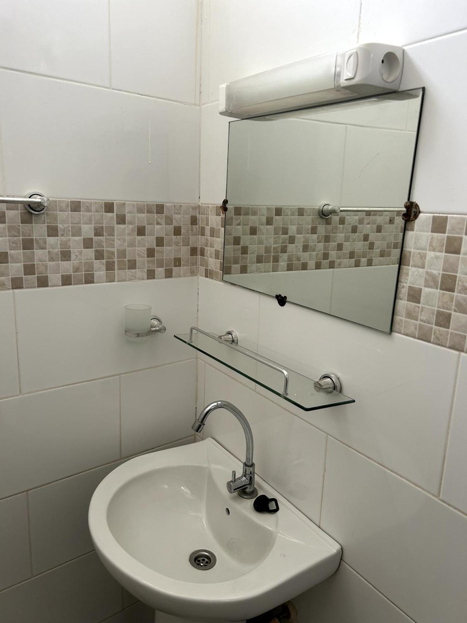 Chambre Spacieuse Avec Balcon - Salle De Bain Exterieure Privee & Breakfast Saint-Louis Luaran gambar
